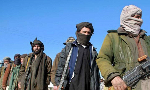 Des responsables afghans veulent rencontrer des représentants des talibans en Russie