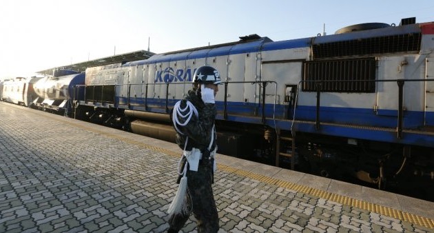 Un train sud-coréen passe au Nord, une reconnexion ferroviaire à l’étude