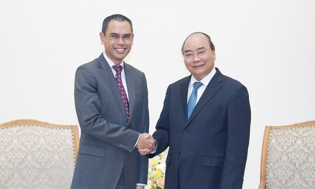 Rencontre entre le  Premier ministre Nguyên Xuân Phuc et l’ambassadeur malaisien 