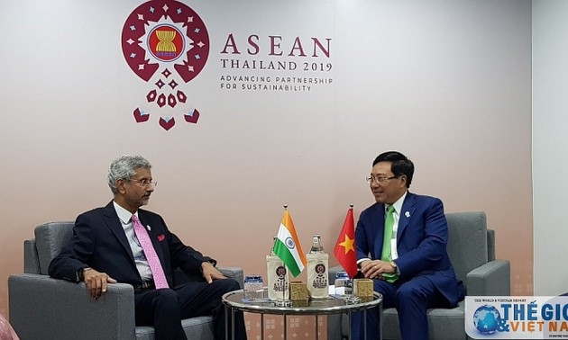 Pétrole : l’Inde souhaite une coopération accrue avec le Vietnam en mer Orientale