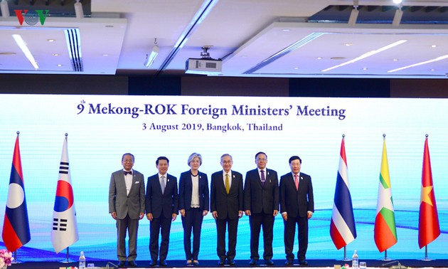 Pham Binh Minh aux réunions Mékong-République de Corée et Mékong-Japon
