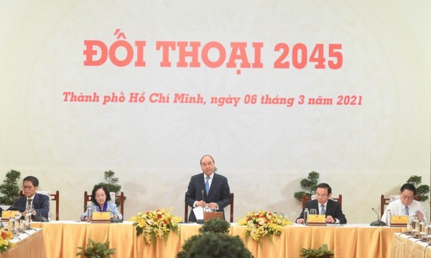 Nguyên Xuân Phuc appelle à édifier un Vietnam prospère d’ici à 2045