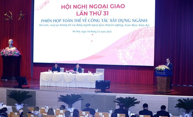 Pham Binh Minh: «Il est nécessaire de se doter d’une diplomatie numérique»