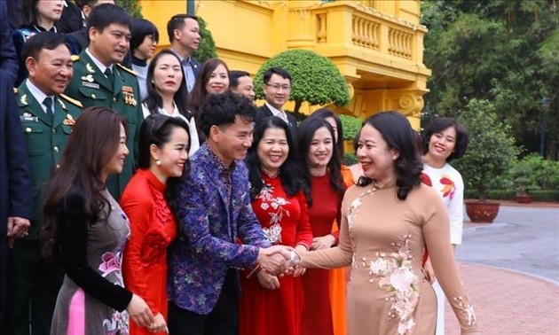 Vo Thi Anh Xuân rend hommage aux acteurs de protection de l’enfance vietnamienne de 2022