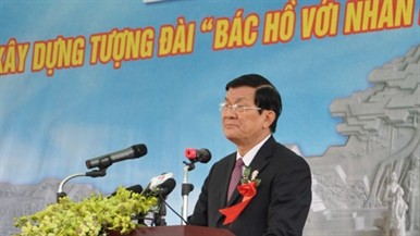  Staatspräsident beim Baubeginn des Ho Chi Minh - Denkmals in Tuyen Quang