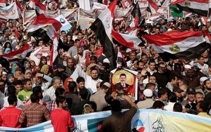 Ägypten: Islamisten unterstützen Präsident Mursi  mit einer Machtdemonstration  