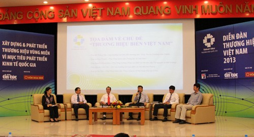 Entwicklung des Markenzeichens vietnamesischer Meere und Inseln
