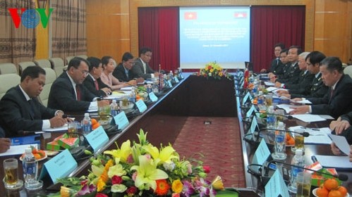 Zusammenarbeit zwischen Regierungsinspekteuren Vietnams und Kambodschas