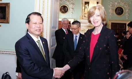 Vize-Premierminister Ninh trifft Bürgermeisterin der City of London Woolf