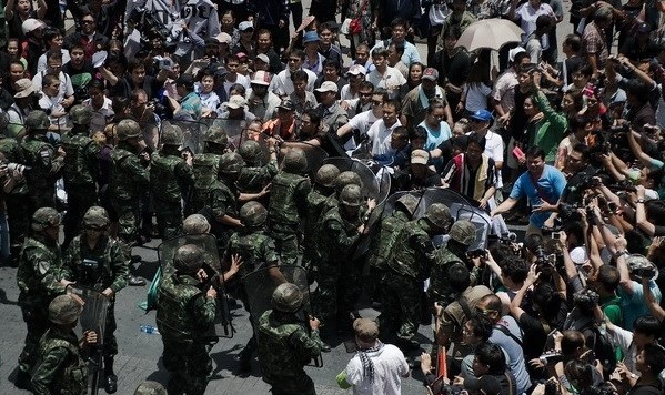Thailand: Militärregierung verschärft Sicherheit