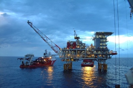 Ausländische Ölpartner verpflichten zur Zusammenarbeit mit Vietnam im Ostmeer