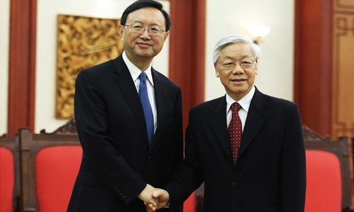 Der KPV-Generalsekretär trifft Chinas Staatskommissar 