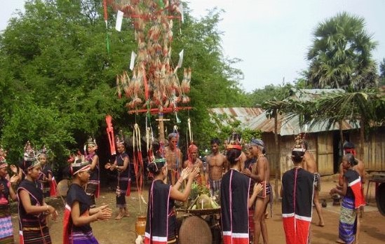 Traditionelle Hochzeitsfeier der Volksgruppe M’Nong