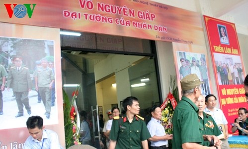 Fotoausstellung “Vo Nguyen Giap – General des Volkes”