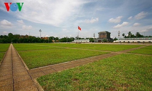 Historischer Ba Dinh-Platz und Erinnerung an das Treffen am Nationalfeiertag
