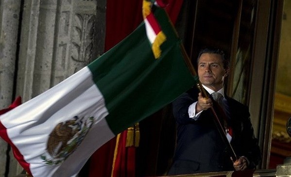 Mexiko: Parade zum 204. Nationalfeiertag
