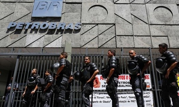 Petrobras-Skandal erschüttert die politische Bühne Brasiliens