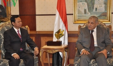 Generalinspekteur Huynh Phong Tranh trifft Ägyptens Premierminister 