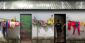 Fotoinstallation über Leben und Wohnen der Wanderarbeiter in Vietnam