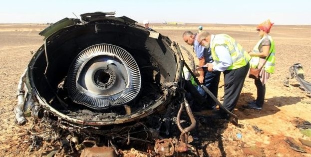Russland fliegt erste Opfer des Flugzeugabsturzes nach Sankt Petersburg