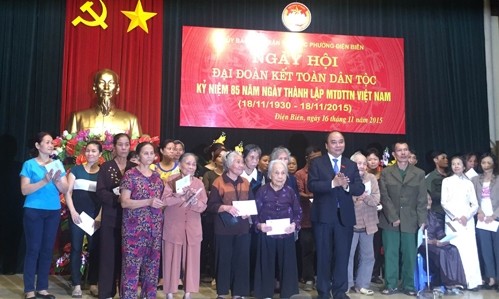 Festtag der Nationalsolidarität im Wohnviertel Dien Bien in Hanoi