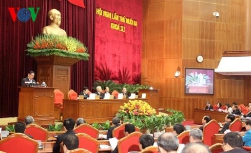 Der 2. Tag der 14. ZK-Sitzung in Hanoi