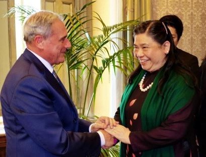 Vize-Parlamentspräsidentin Tong Thi Phong besucht Italien