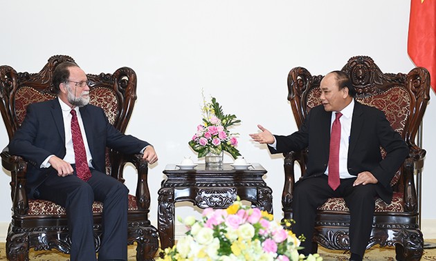 Nguyen Xuan Phuc trifft Professor Hausmann von der Harvard Universität 