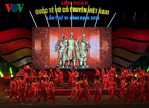 Eröffnung des internationales Festivals traditioneller vietnamesischer Kampfkunst 