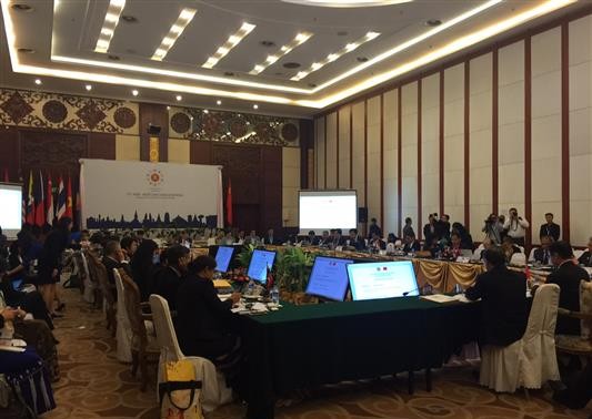 Konsultationen zwischen den ASEAN-Wirtschaftsministern und den USA und China