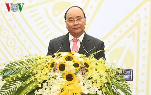 Premierminister Nguyen Xuan Phuc leitet Galadinner zum Nationalfeiertag