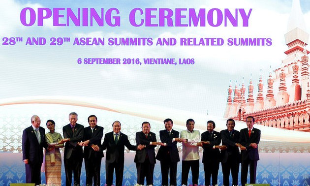 Eröffnung des ASEAN-Gipfeltreffens in Laos