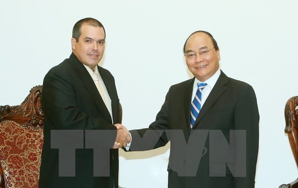 Premierminister Nguyen Xuan Phuc trifft den Präsidenten von Prensa Latina