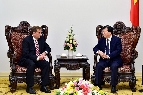 Trinh Dinh Dung trifft den Vizevorstandsvorsitzenden von ExxonMobil