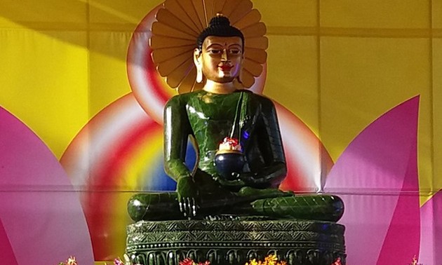 Provinz Soc Trang empfängt Jade-Buddha-Statue