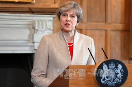 Wahl in Großbritannien: Theresa May konzentriert sich auf Sicherheitskontrolle