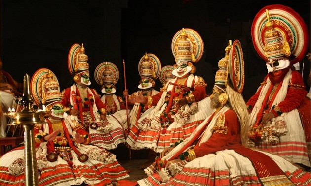 Indisches Kulturfest zieht Aufmerksamkeit von Touristen auf sich