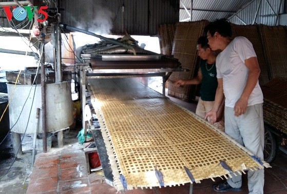 Die Herstellung von Glasnudeln im Dorf Cu Da
