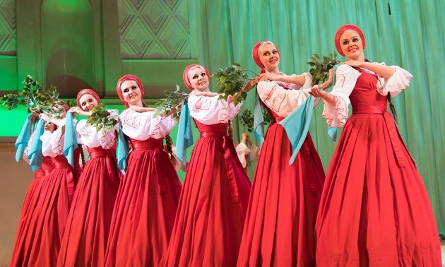 Russisches akademisches Tanzensemble “Berjoska” wird in Vietnam auftreten 