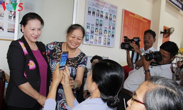 Parlamentspräsidentin Nguyen Thi Kim Ngan trifft Wähler der Stadt Can Tho