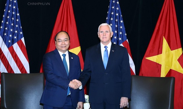 Premierminister Nguyen Xuan Phuc trifft US-Vizepräsident Mike Pence