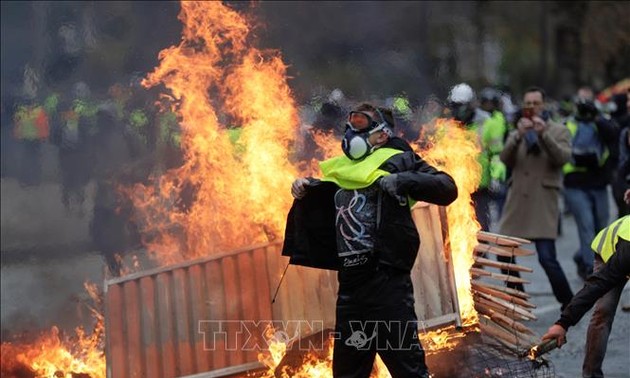 Frankreich warnt vor neuen Demonstrationen in Paris am Wochenende