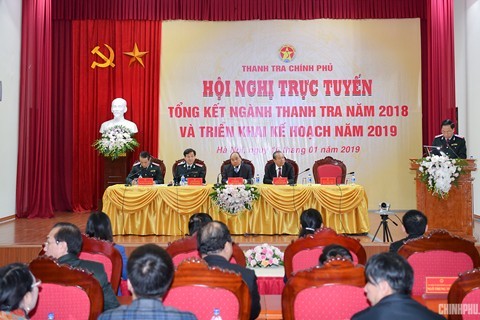 Premierminister Nguyen Xuan Phuc nimmt an Bilanzkonferenz der staatlichen Inspektion teil