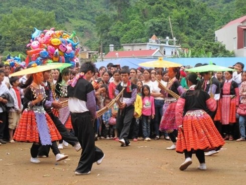 Die ethnische Minderheit Mong feiert das traditionelle Neujahrsfest