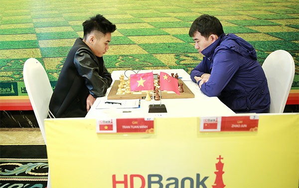 Mehr als 300 weltweit führende Schachspieler nehmen am Schachwettbewerb HDBank 2019 teil