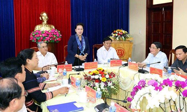 Parlamentspräsidentin Nguyen Thi Kim Ngan besucht Provinz Kon Tum