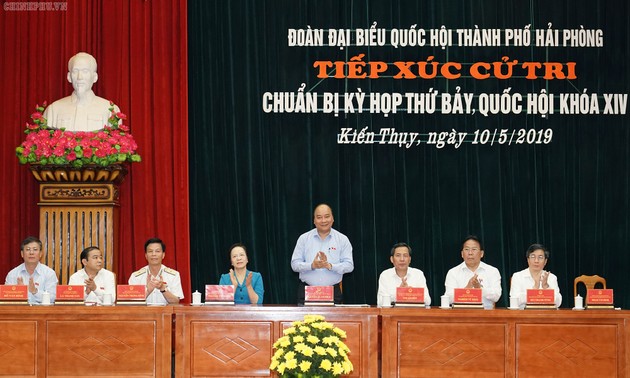 Premierminister Nguyen Xuan Phuc trifft Wähler in Haiphong