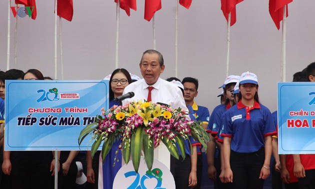 Vizepremierminister Truong Hoa Binh nimmt an Feier zum Start der Kampagne “Freiwillige Jugendliche im Sommer 2019” teil