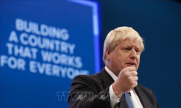 Protest gegen Boris Johnson: Zahlreiche britische Kabinettsmitglieder erklären ihren Rücktritt