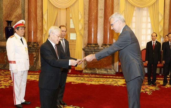 KPV-Generalsekretär und Staatspräsident Nguyen Phu Trong empfängt Botschafter